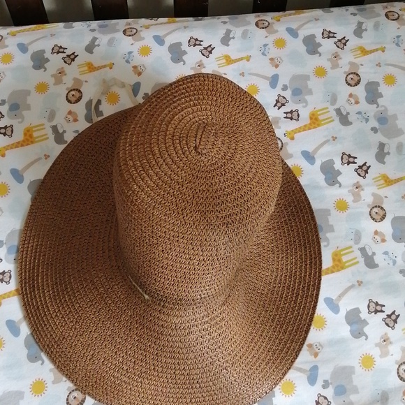 Hat - Picture 1 of 3